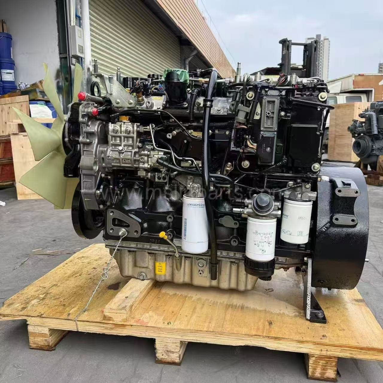 Perkins 1106D-E66TA engine compatible with Vögele 1800-2/-3 paver