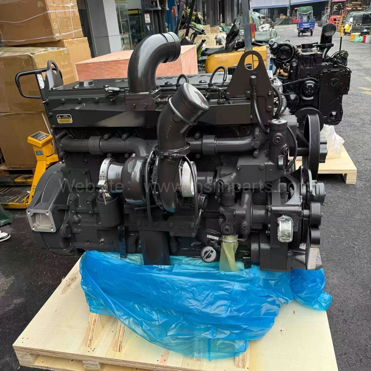 Cummins QSM11 engine compatible with Hyundai 470LC-7 excavator